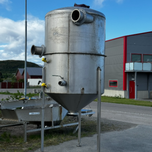 Cyclone for gutting machine